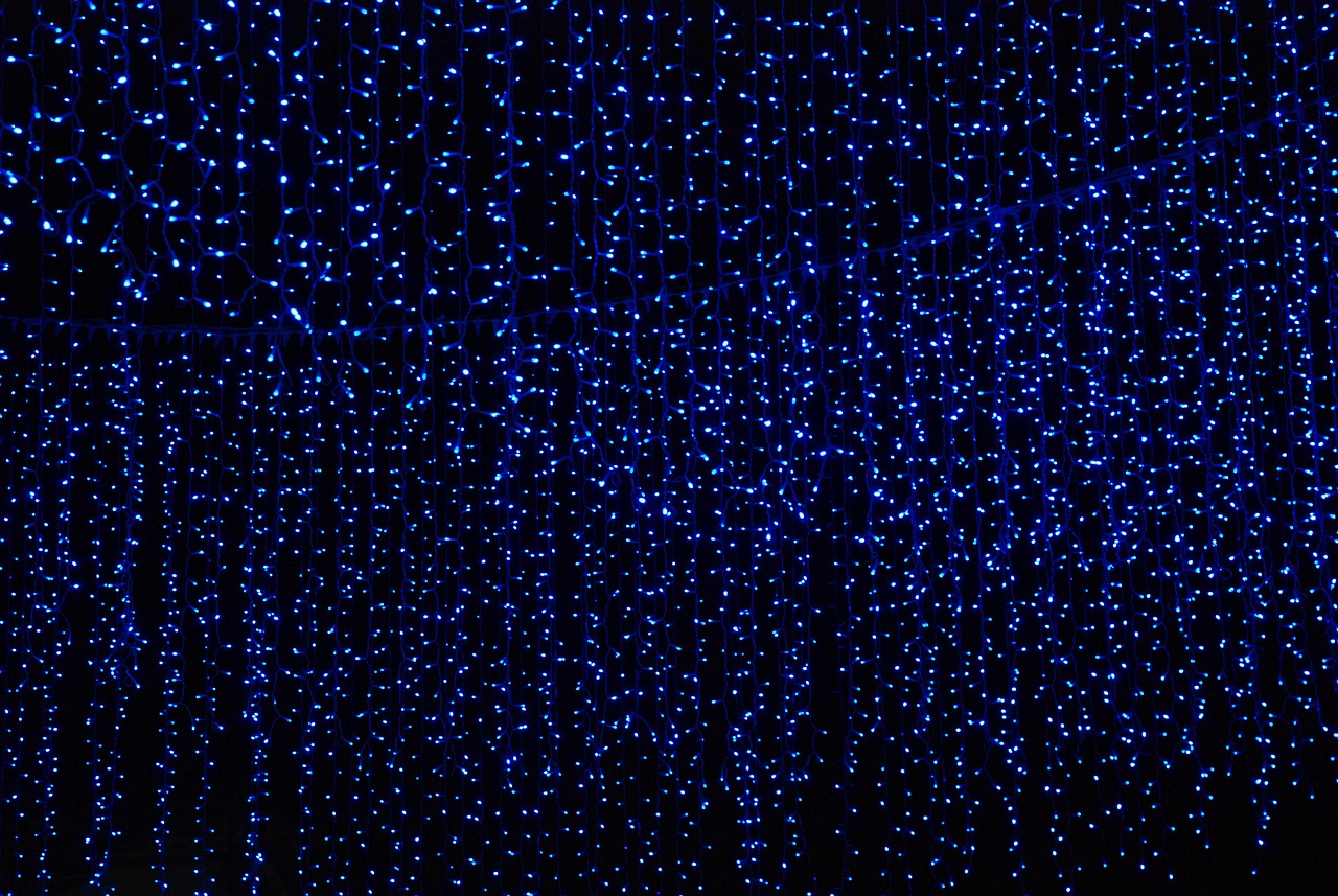 ブルーライトがシミに与える影響とは？