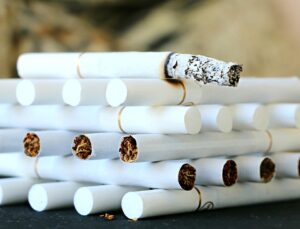 タバコがシミの原因になる理由とは？